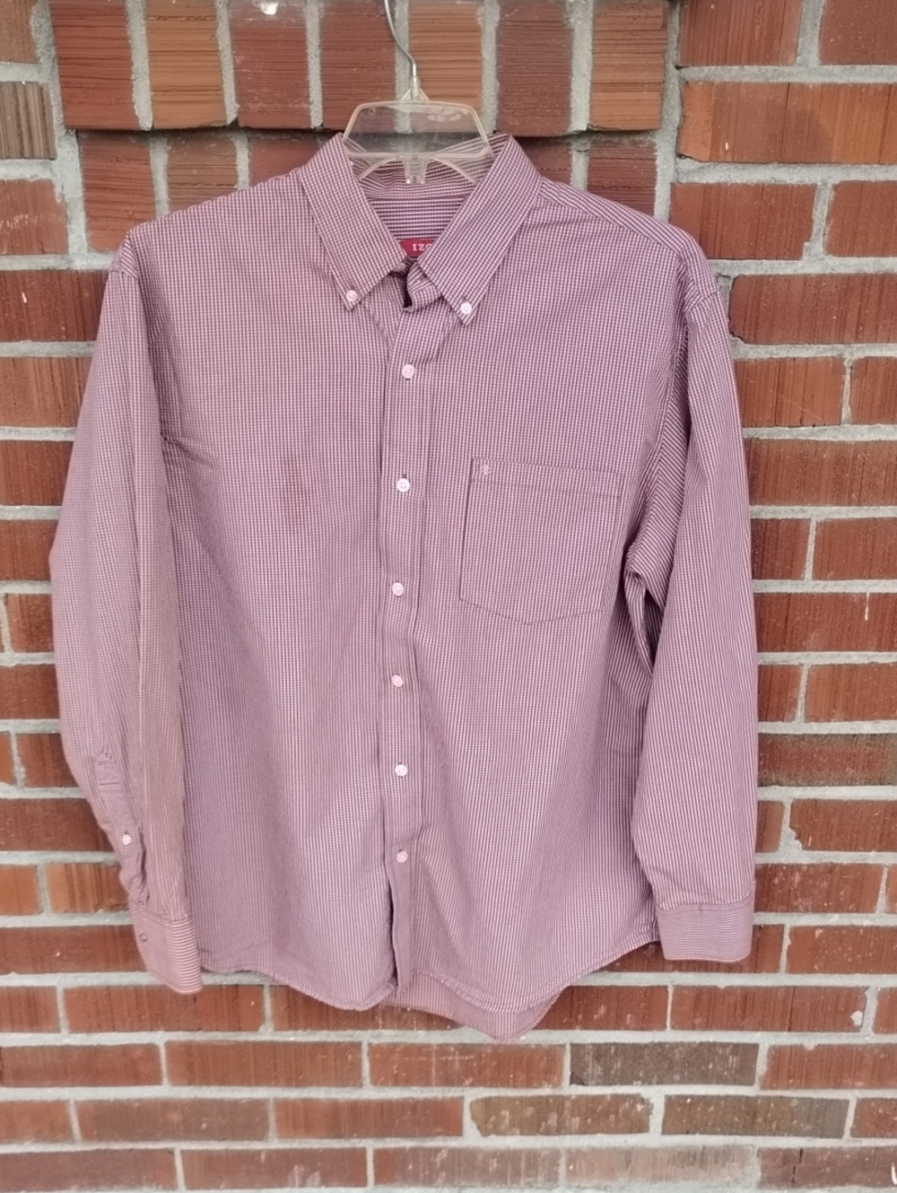 Izod Men's Button-Down Shirt in Burgundy Stripe